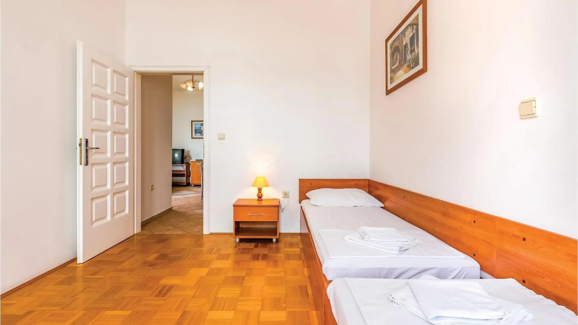 Pet Friendly Apartment In Banjol With Kitchen