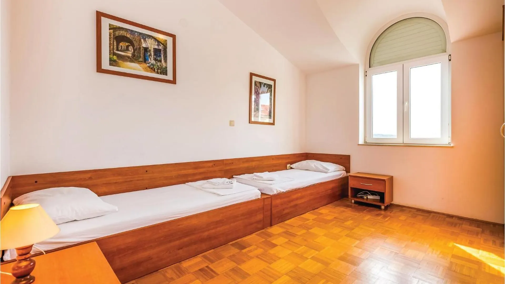 Pet Friendly Apartment In Banjol With Kitchen Croatia