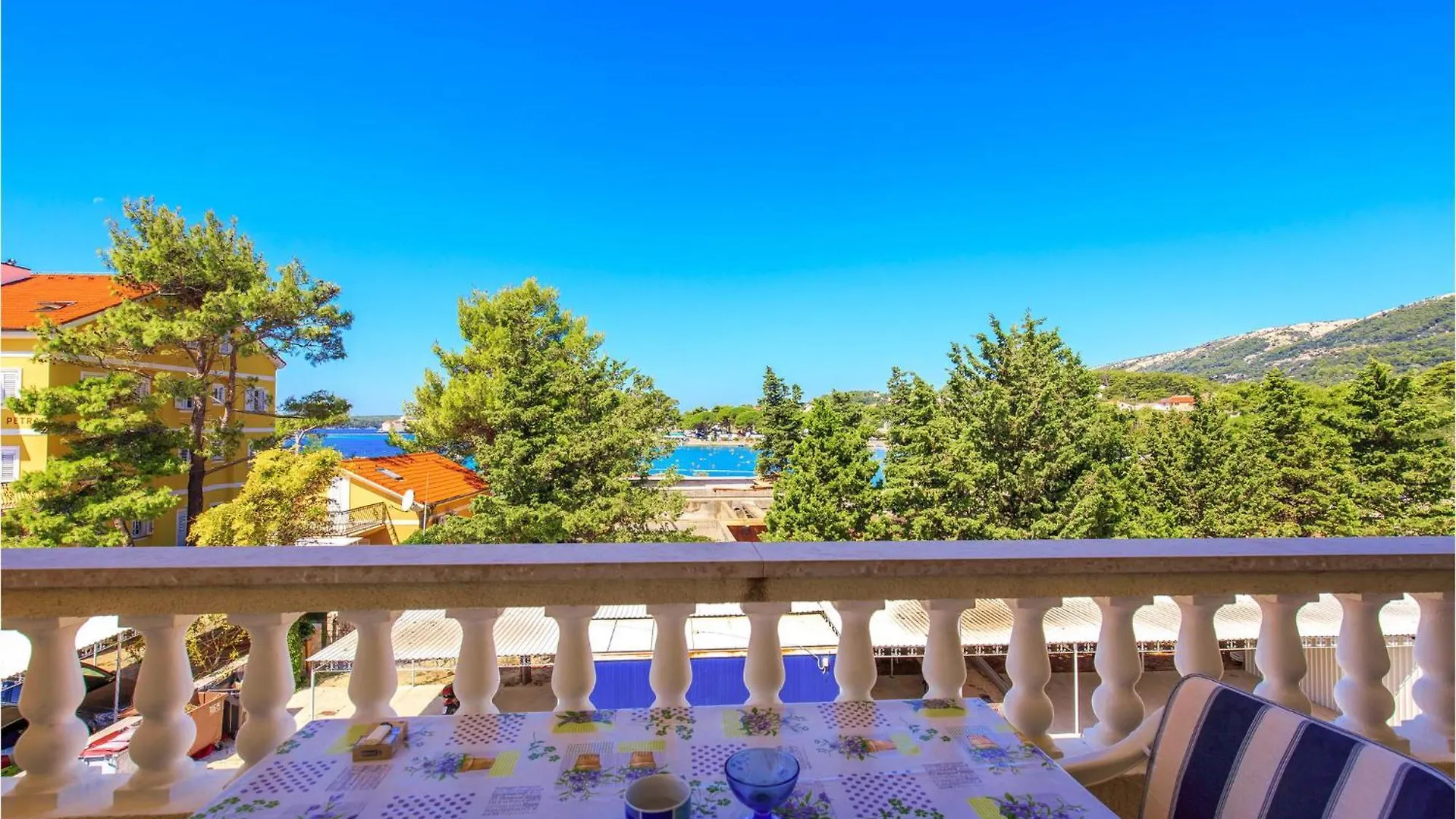 Pet Friendly Apartment In Banjol With Kitchen