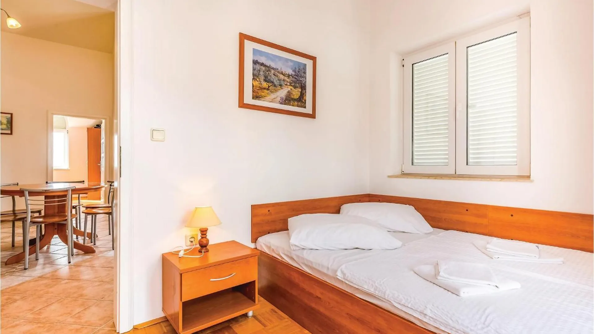 Pet Friendly Apartment In Banjol With Kitchen