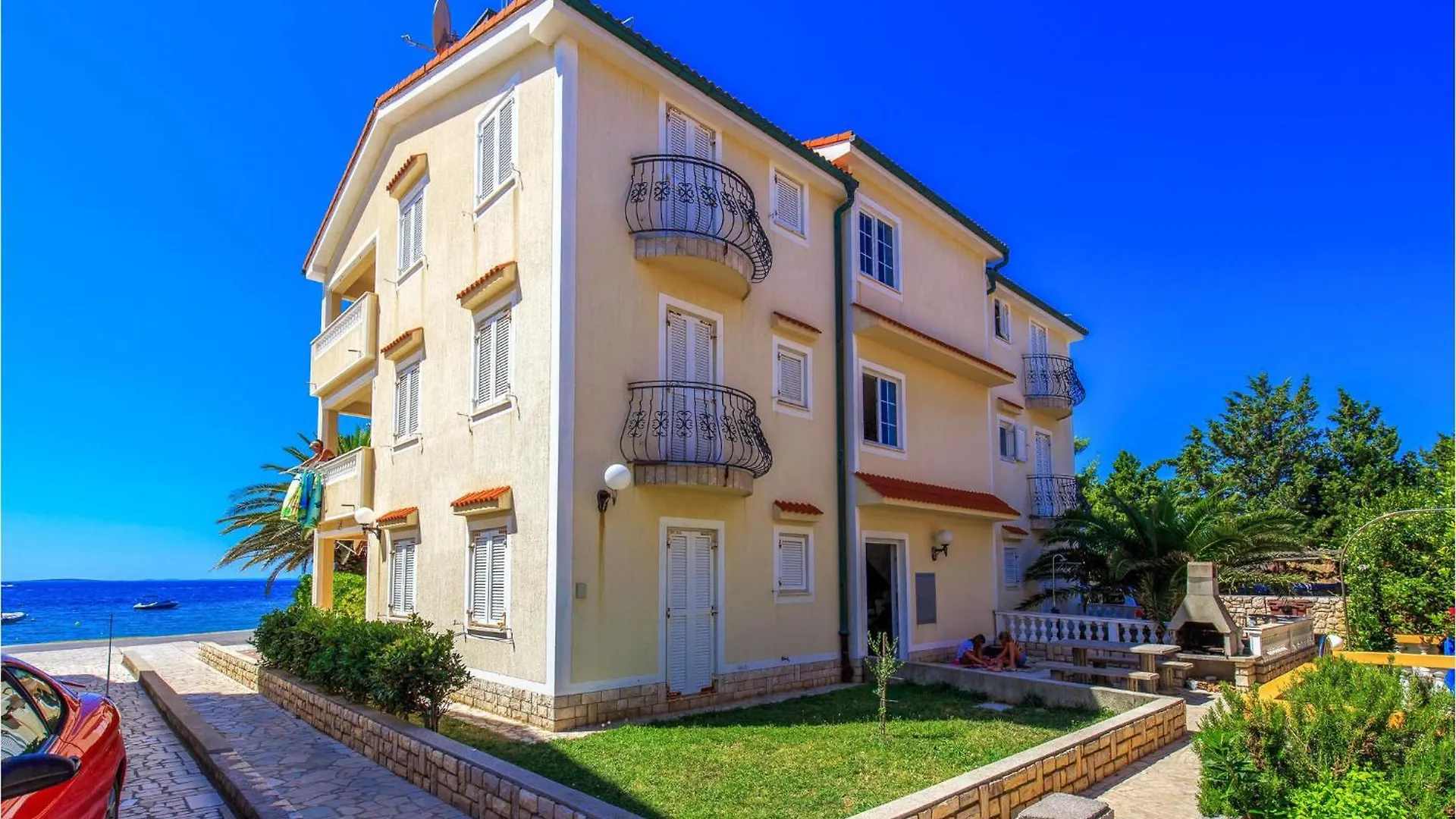 Pet Friendly Apartment In Banjol With Kitchen Croatia